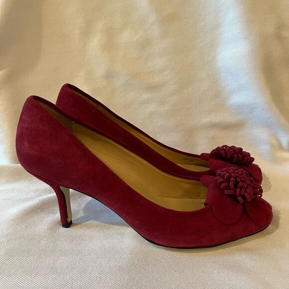 kate spade Shoes - Kate Spade red suede pumps with flower detail, size 10 excellent preowned